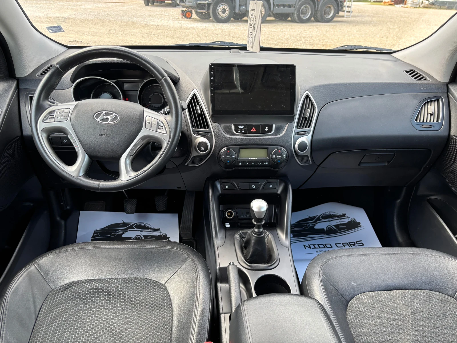 Hyundai IX35 1.7 CRDI ОБЛСУЖЕН РЕГИСТРИРАН, снимка 11 - Автомобили и джипове - 54498450