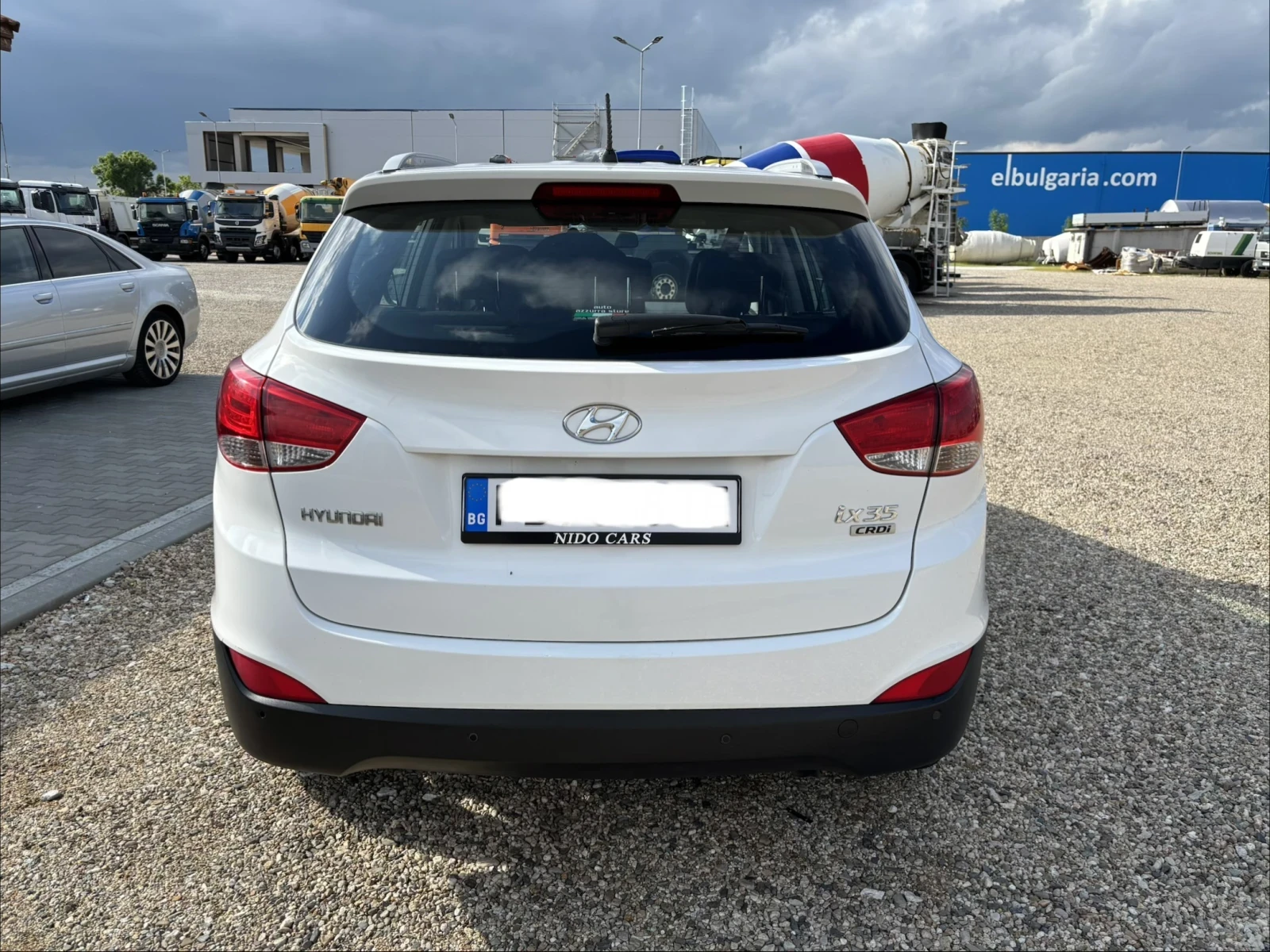 Hyundai IX35 1.7 CRDI ОБЛСУЖЕН РЕГИСТРИРАН, снимка 6 - Автомобили и джипове - 54498450