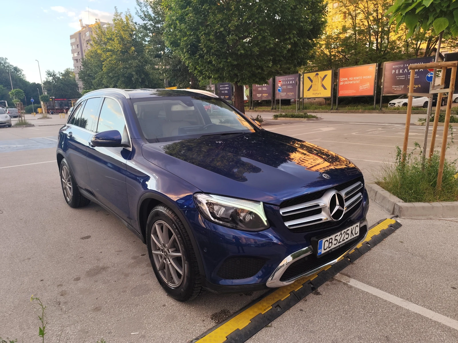 Mercedes-Benz GLC 350 AIRMATIC | 147k KM | Silver Star | Android Auto