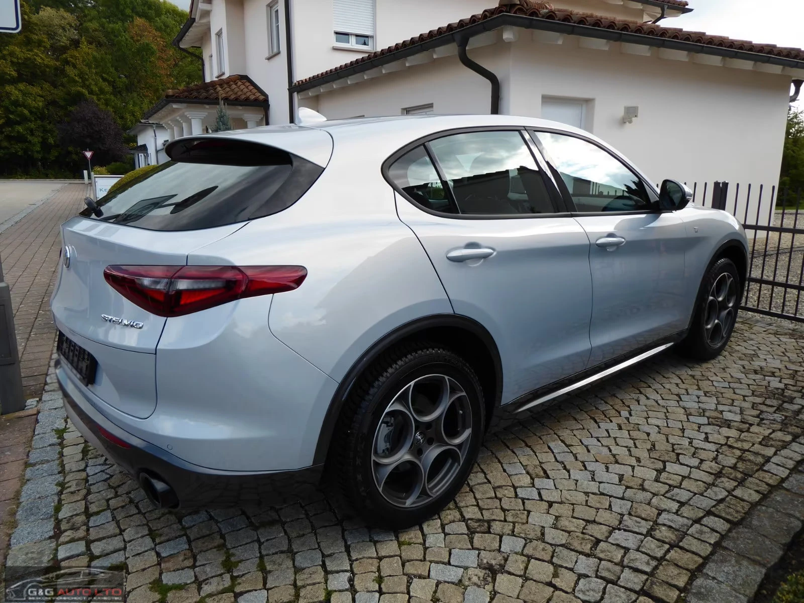 Alfa Romeo Stelvio 2.0Ti Q4/280HP/CAM/MEMO/NAVI/LED/ACC/570q, снимка 5 - Автомобили и джипове - 55554896