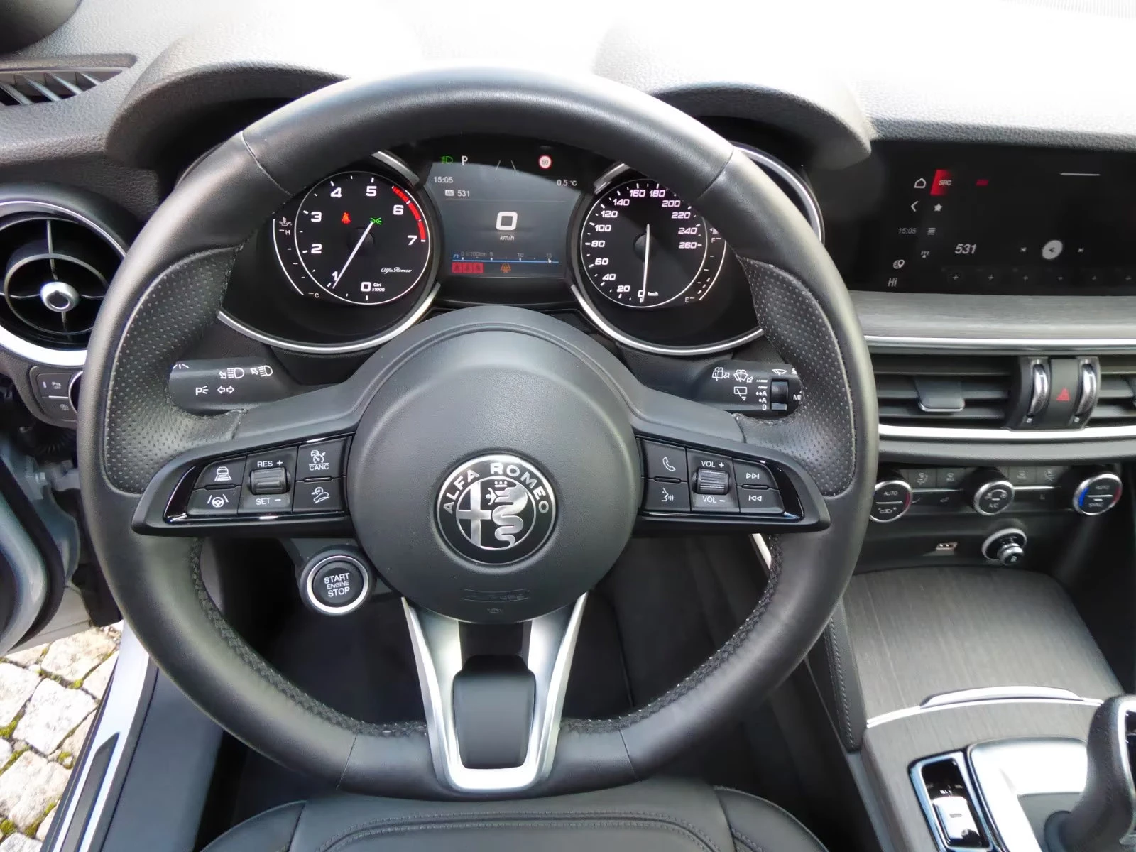 Alfa Romeo Stelvio 2.0Ti Q4/280HP/CAM/MEMO/NAVI/LED/ACC/570q, снимка 10 - Автомобили и джипове - 55554896