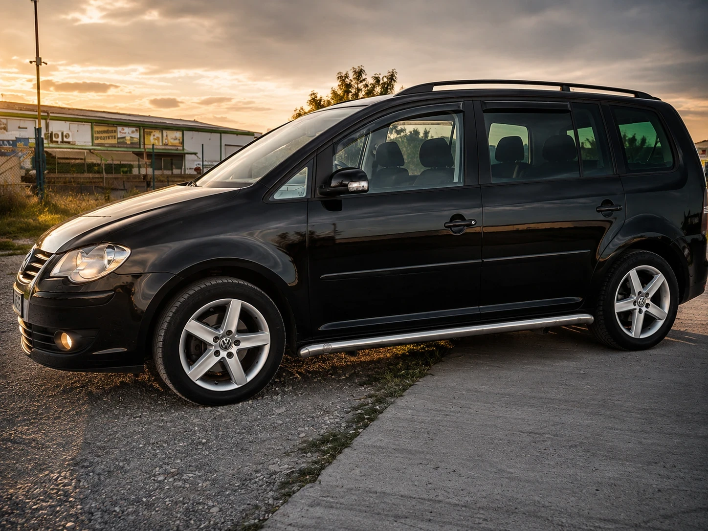 VW Tayron Volkswagen Touran 1, 9 tdi, снимка 2 - Автомобили и джипове - 55559515