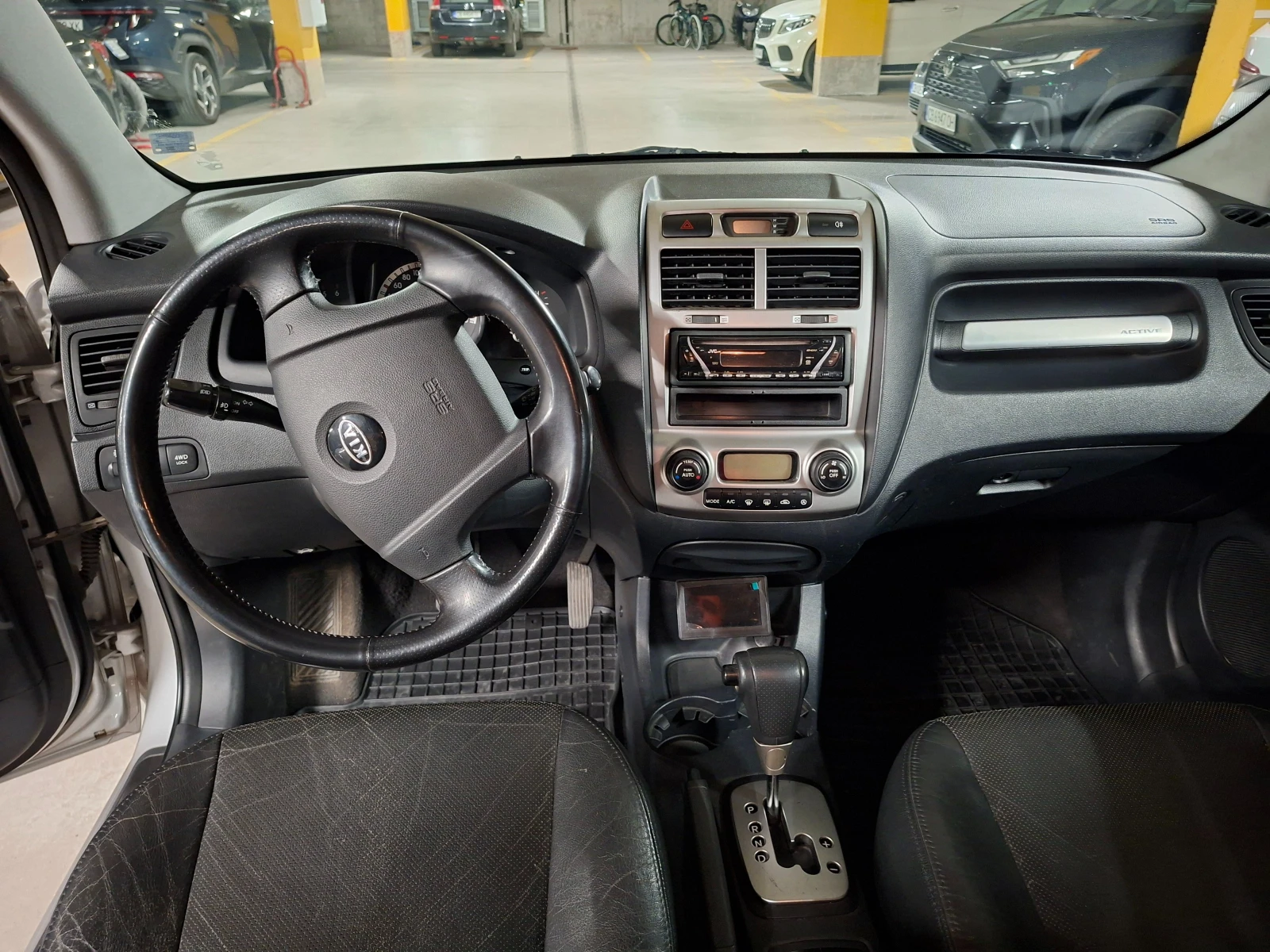 Kia Sportage, снимка 8 - Автомобили и джипове - 55590747