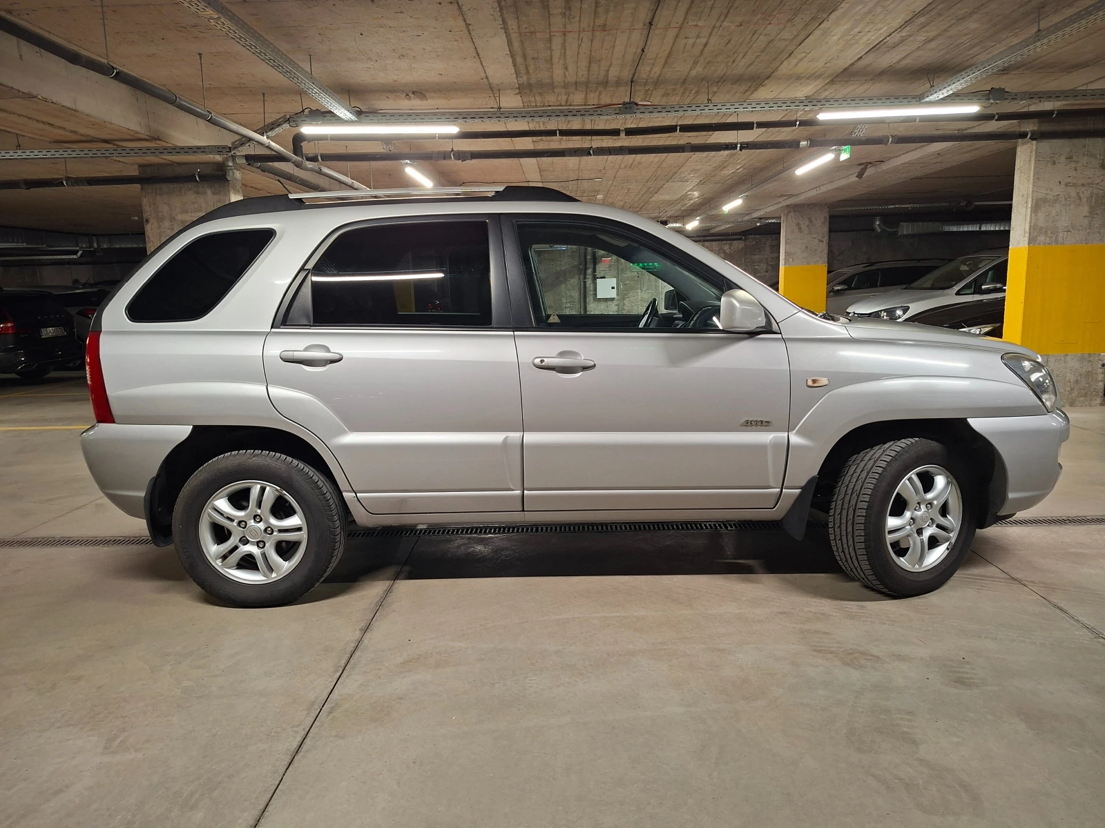 Kia Sportage, снимка 6 - Автомобили и джипове - 55590747