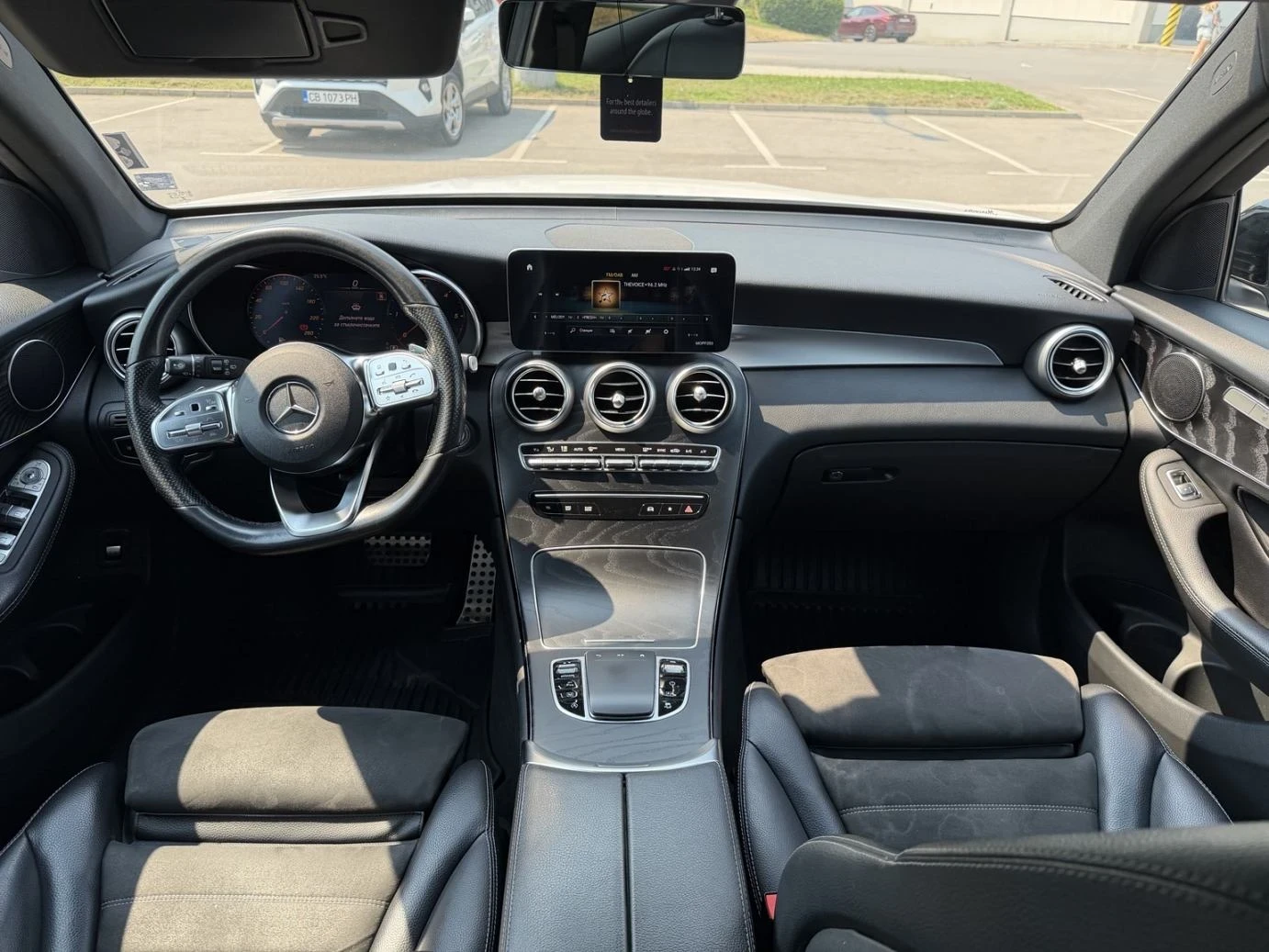 Mercedes-Benz GLC 300 Mercedes-Benz GLC 300d 4MATIC. AMG line., снимка 11 - Автомобили и джипове - 55946225