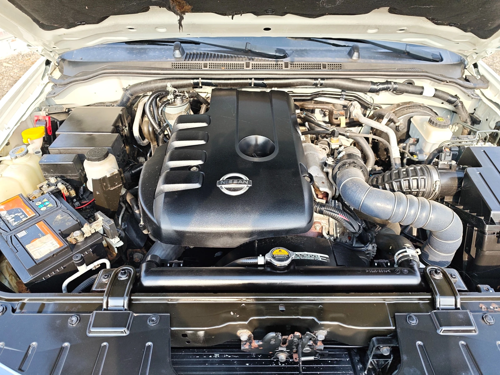 Nissan Navara 2.5DCI Facelift, снимка 15 - Автомобили и джипове - 56044256