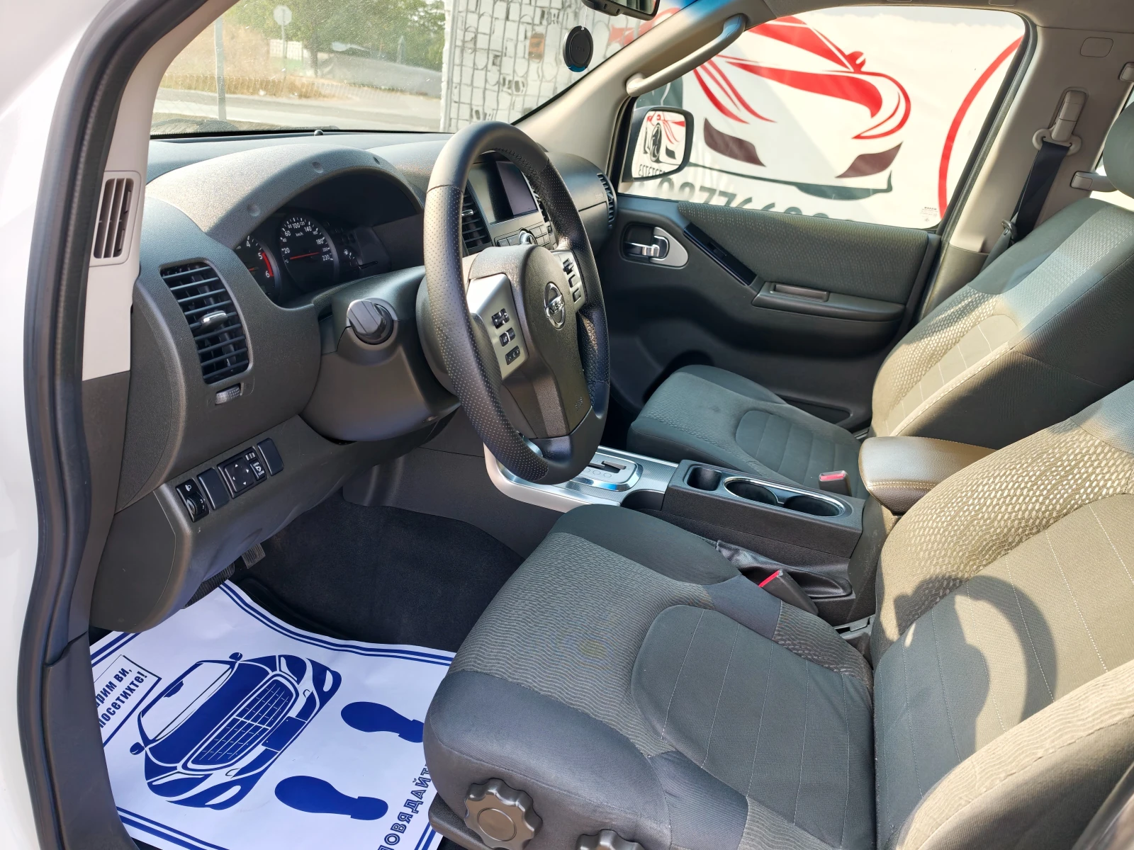 Nissan Navara 2.5DCI Facelift, снимка 9 - Автомобили и джипове - 56044256