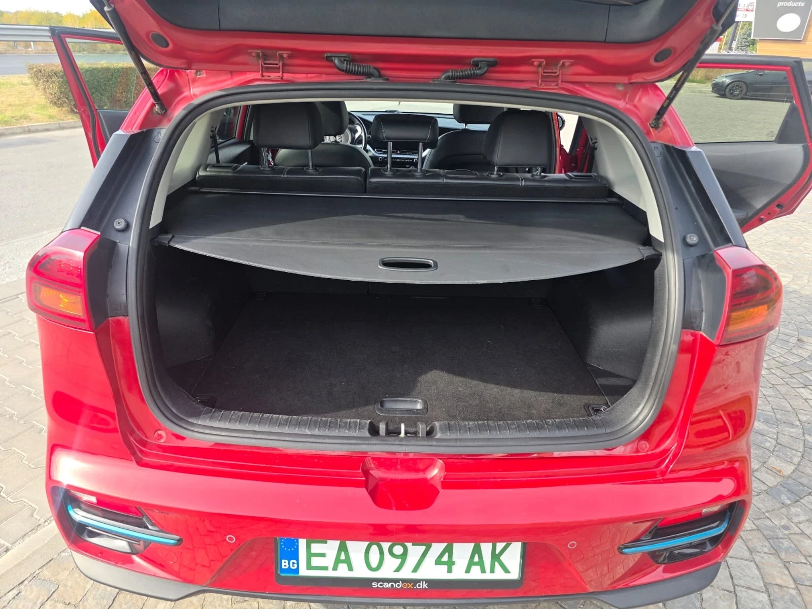 Kia Niro, снимка 17 - Автомобили и джипове - 56455485
