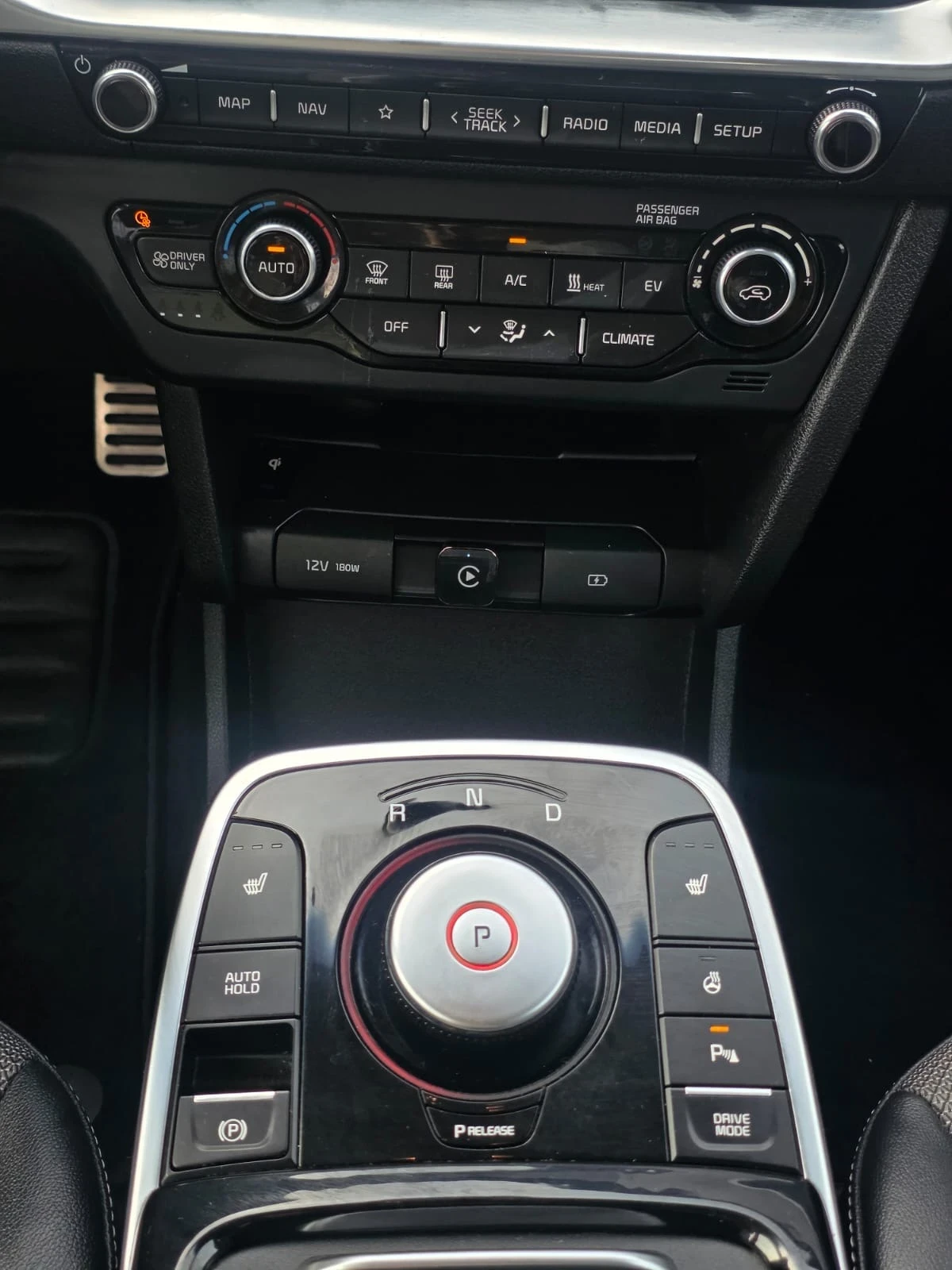 Kia Niro, снимка 14 - Автомобили и джипове - 56455485