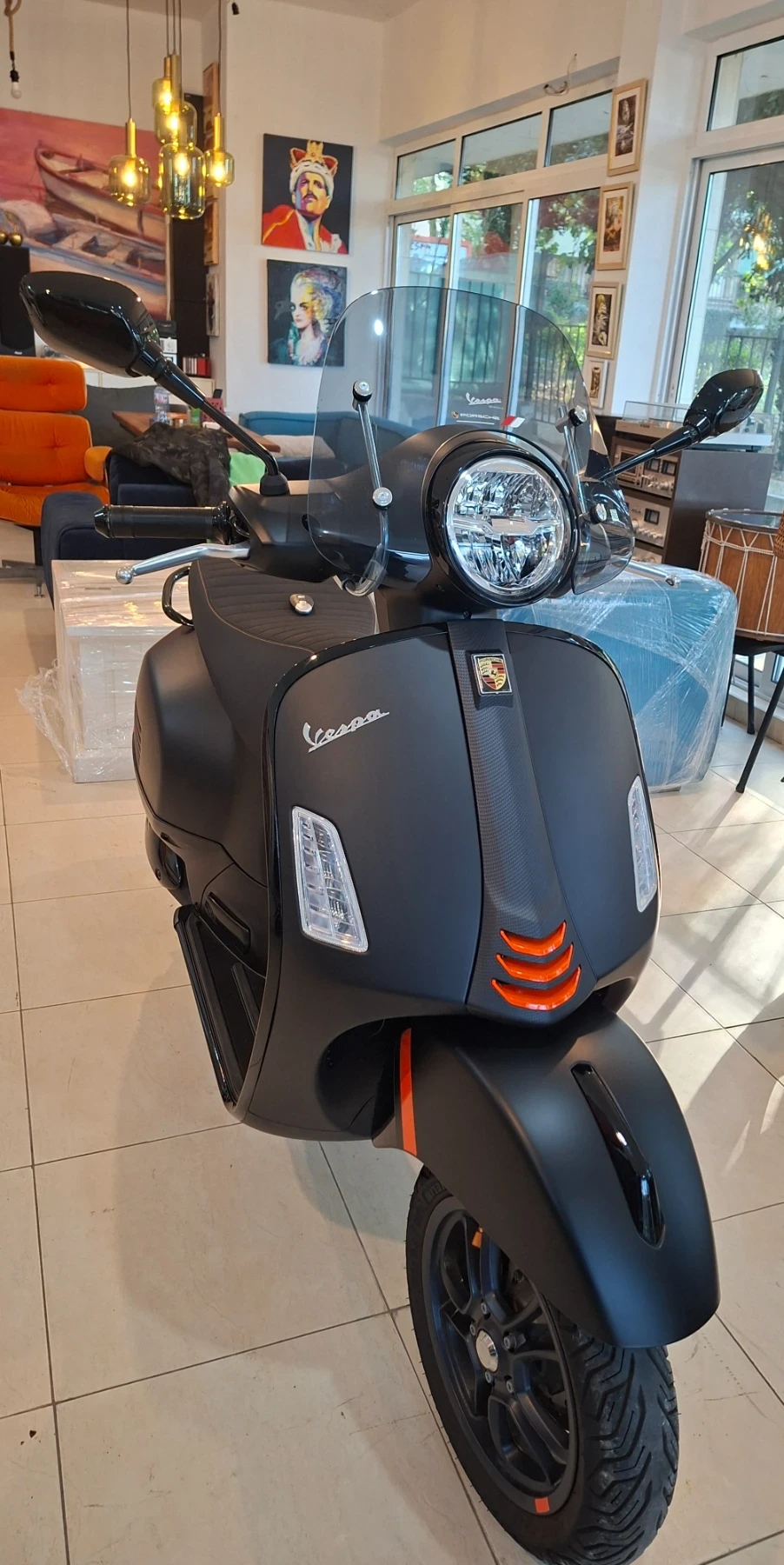 Vespa GTS 300cc, снимка 2 - Мотоциклети и мототехника - 56750143