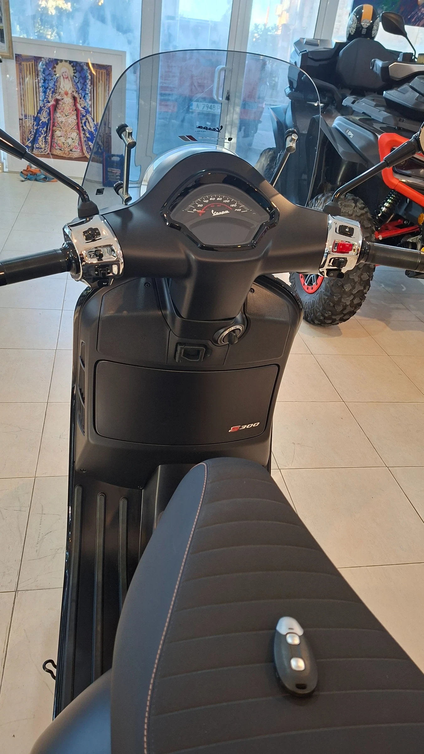 Vespa GTS 300cc, снимка 5 - Мотоциклети и мототехника - 56750143