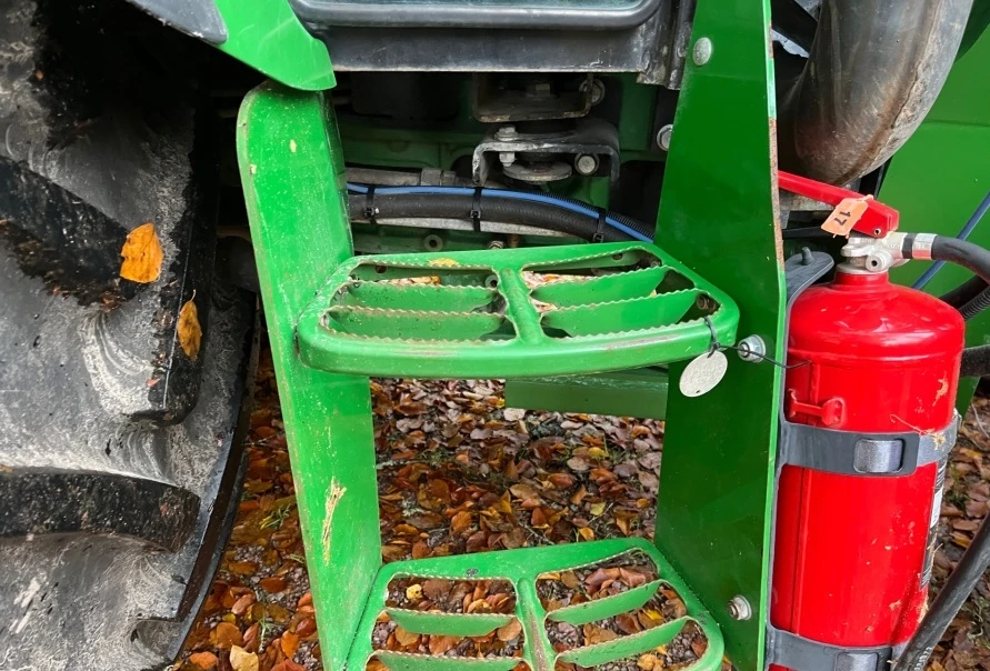 Трактор John Deere 5085M, снимка 9 - Селскостопанска техника - 54913769