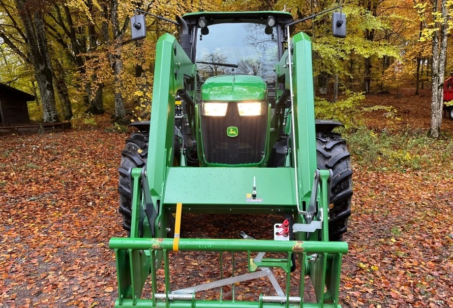 Трактор John Deere 5085M, снимка 3 - Селскостопанска техника - 54913769