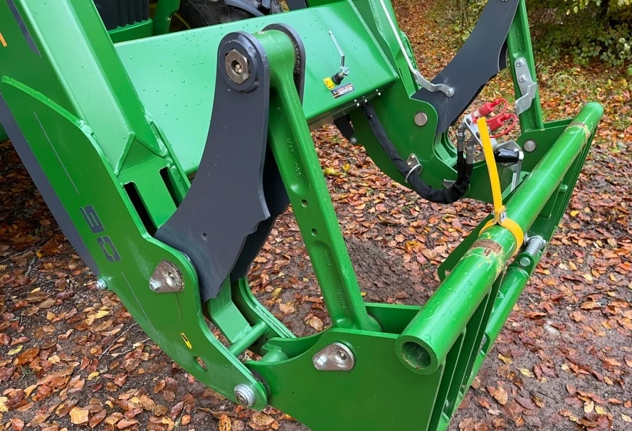 Трактор John Deere 5085M, снимка 8 - Селскостопанска техника - 54913769