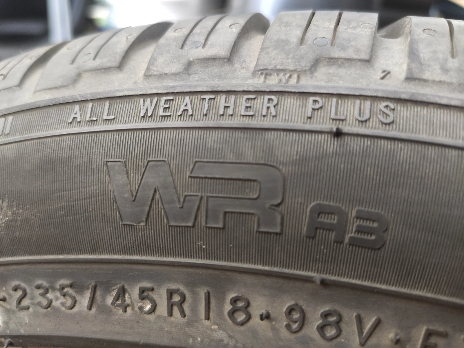  235/45R18 | Mobile.bg   8