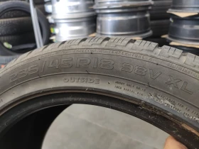 Гуми Зимни 235/45R18, снимка 7 - Гуми и джанти - 46987971