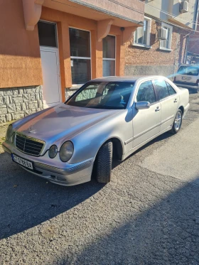 Mercedes-Benz E 220 2.2 elegant, снимка 2
