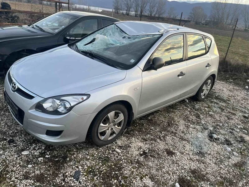 Hyundai I30 1.6d, снимка 2 - Автомобили и джипове - 46560732