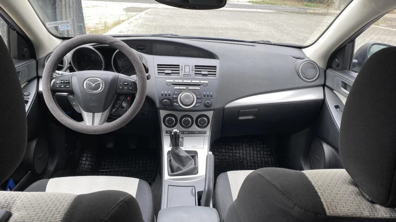 Mazda 3 2.2 MZR-CD, снимка 9 - Автомобили и джипове - 47260968