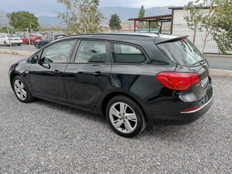 Opel Astra като нова , снимка 10 - Автомобили и джипове - 47306197