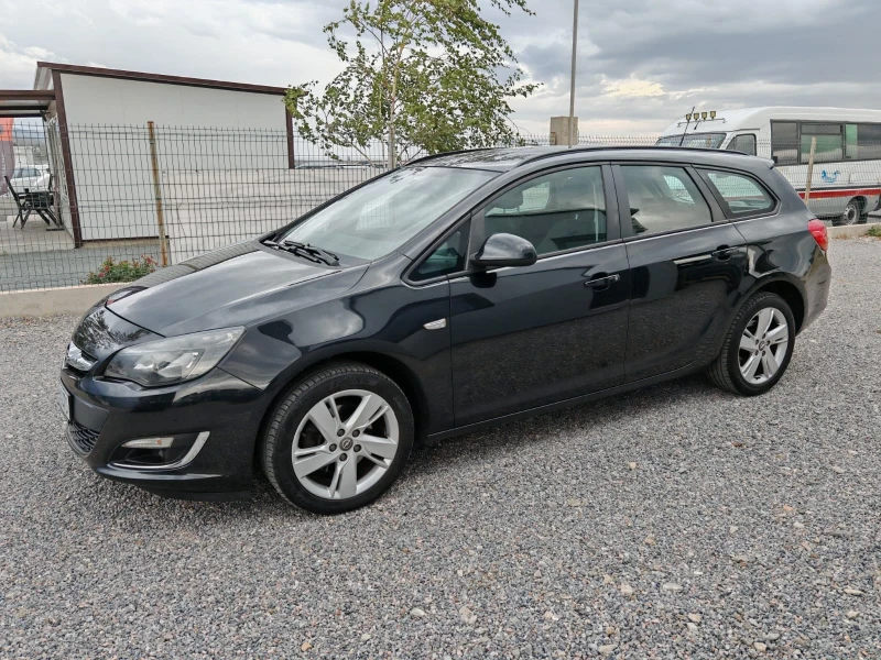 Opel Astra като нова , снимка 2 - Автомобили и джипове - 47306197