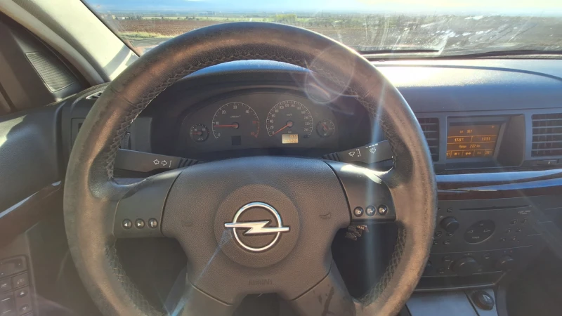 Opel Vectra 2.2 , снимка 7 - Автомобили и джипове - 47425475