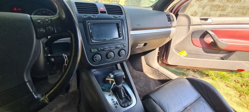 VW Golf 5, снимка 7 - Автомобили и джипове - 47557290