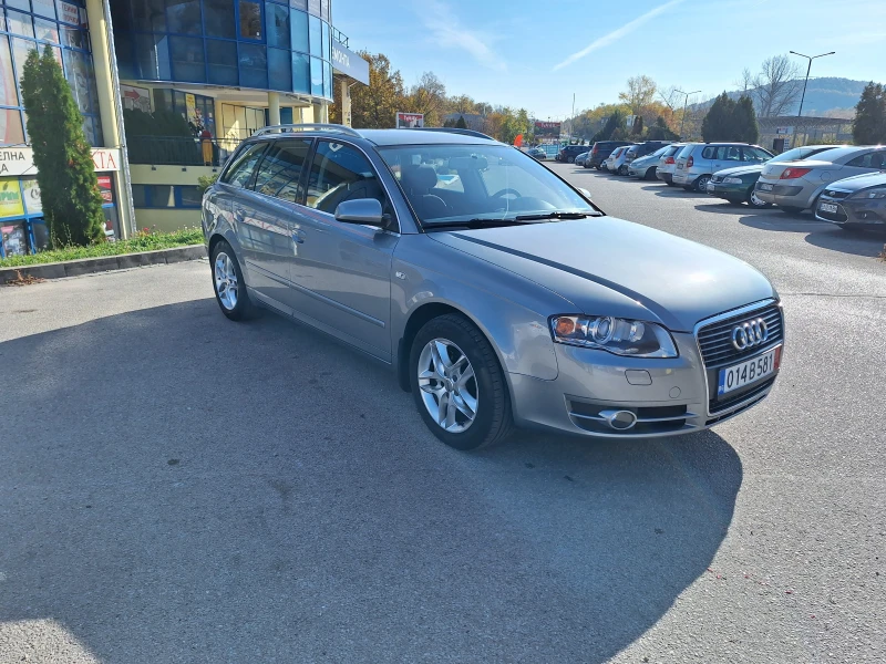 Audi A4 2.0i, снимка 3 - Автомобили и джипове - 47803277