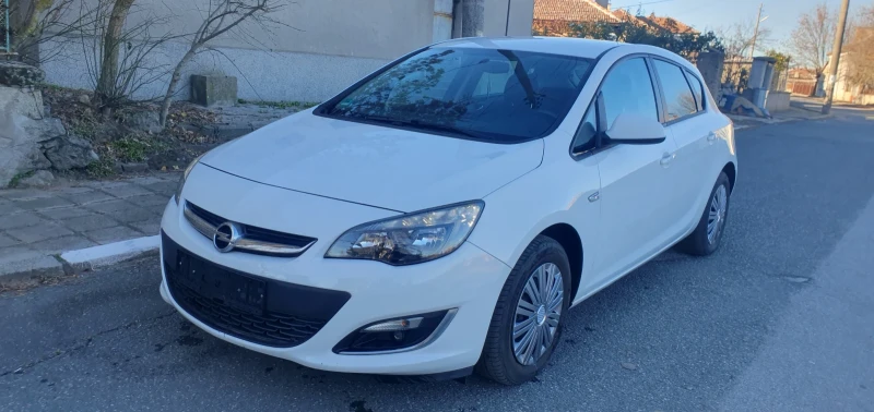 Opel Astra 1.4 2013 Уникат, снимка 2 - Автомобили и джипове - 48181487