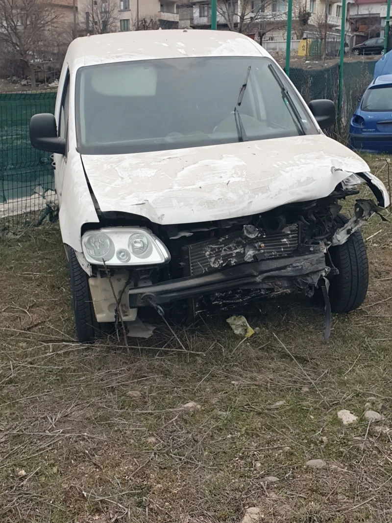 VW Caddy, снимка 4 - Автомобили и джипове - 49261317