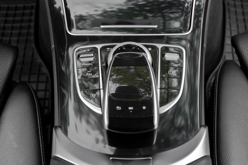 Mercedes-Benz C 220 DISTRONIK PLUS , снимка 14 - Автомобили и джипове - 52479399