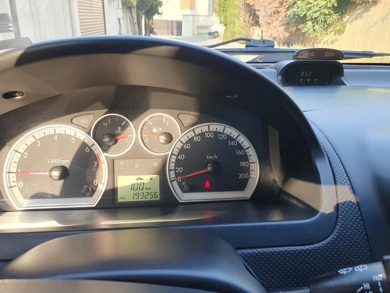 Chevrolet Aveo 1.2, снимка 8 - Автомобили и джипове - 51247295