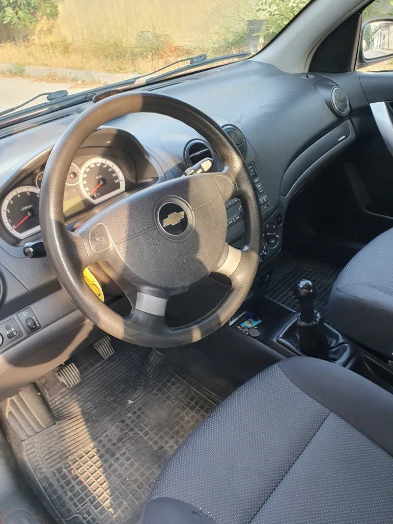 Chevrolet Aveo 1.2, снимка 11 - Автомобили и джипове - 51247295