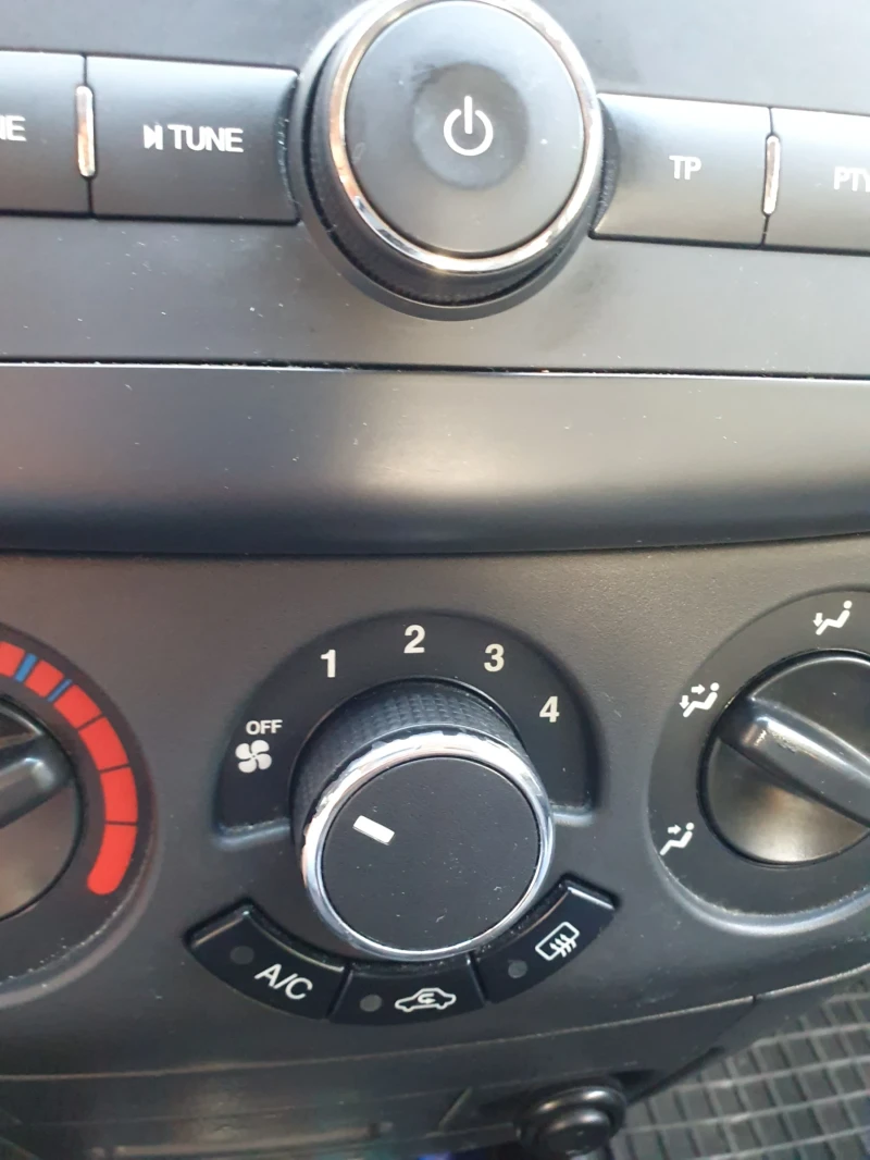 Chevrolet Aveo 1.2, снимка 9 - Автомобили и джипове - 51247295