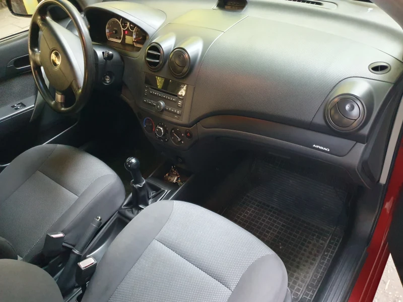Chevrolet Aveo 1.2, снимка 14 - Автомобили и джипове - 51247295