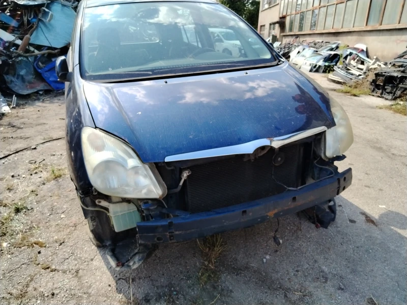 Toyota Corolla verso 2.0д4д
