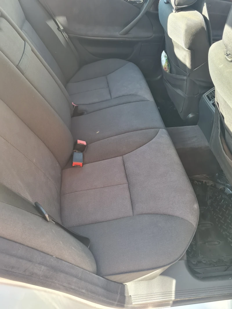 Mercedes-Benz E 220 2.2 elegant, снимка 7 - Автомобили и джипове - 52423320