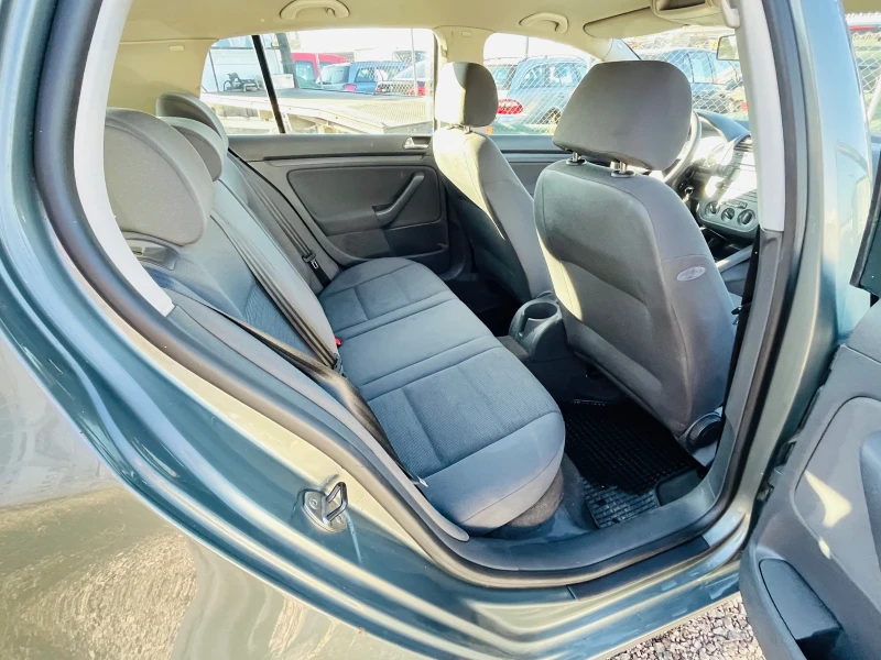 VW Golf 1.9TDI/105 k.c 4x4, снимка 9 - Автомобили и джипове - 52910657