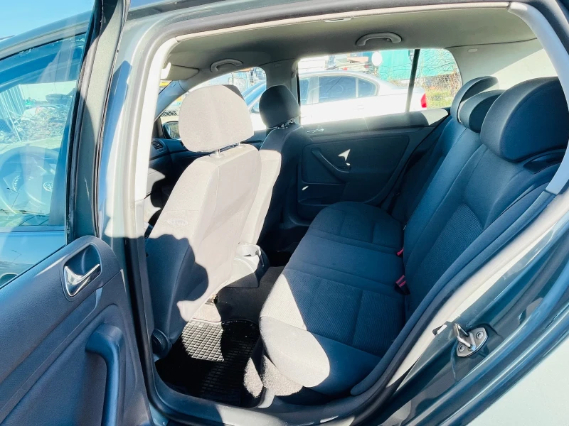 VW Golf 1.9TDI/105 k.c 4x4, снимка 8 - Автомобили и джипове - 52910657