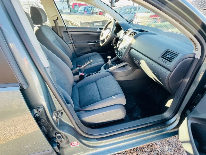 VW Golf 1.9TDI/105 k.c 4x4, снимка 11 - Автомобили и джипове - 52910657