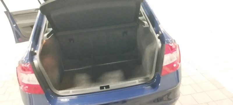 Skoda Rapid 1.2 MPI + BRC газ, снимка 10 - Автомобили и джипове - 53401401