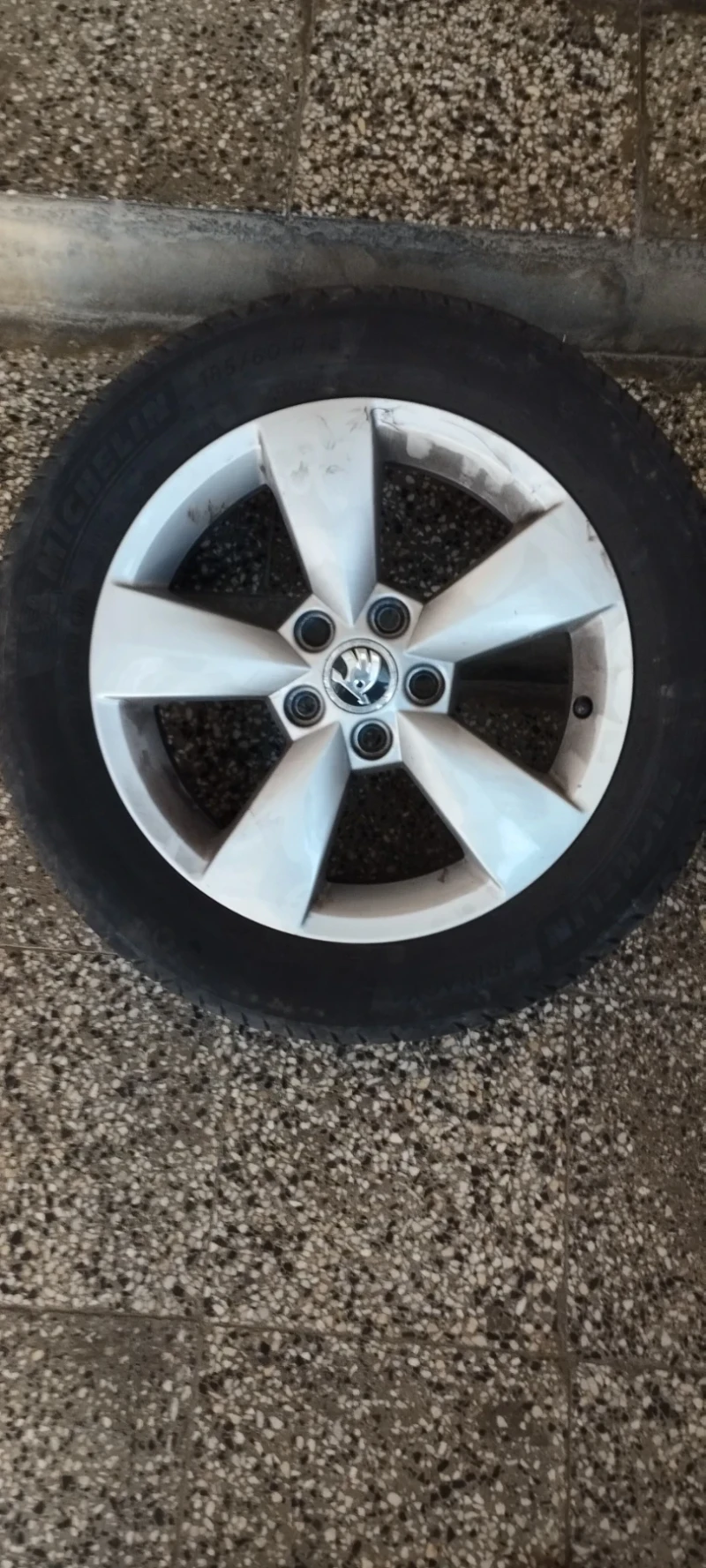 Skoda Rapid 1.2 MPI + BRC газ, снимка 9 - Автомобили и джипове - 53401401