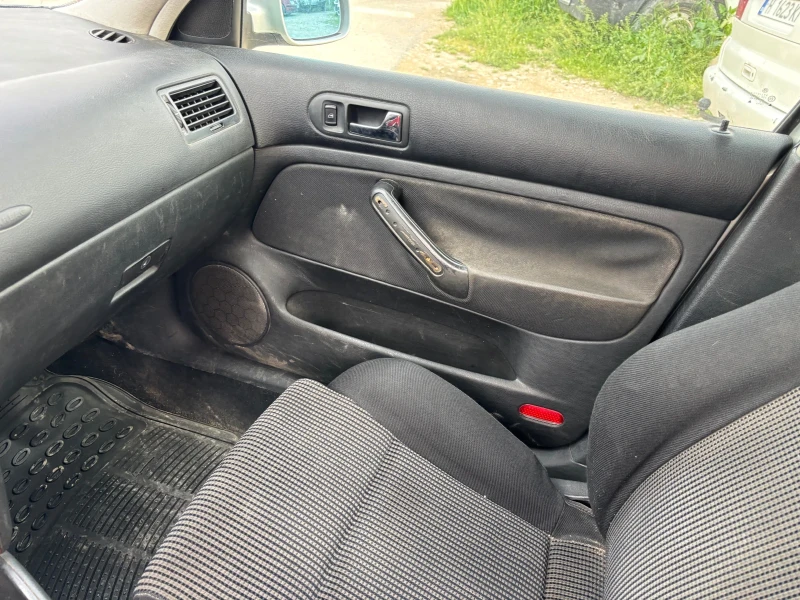 VW Bora 1.6 101кс - 2700 лв. - 23868000 11