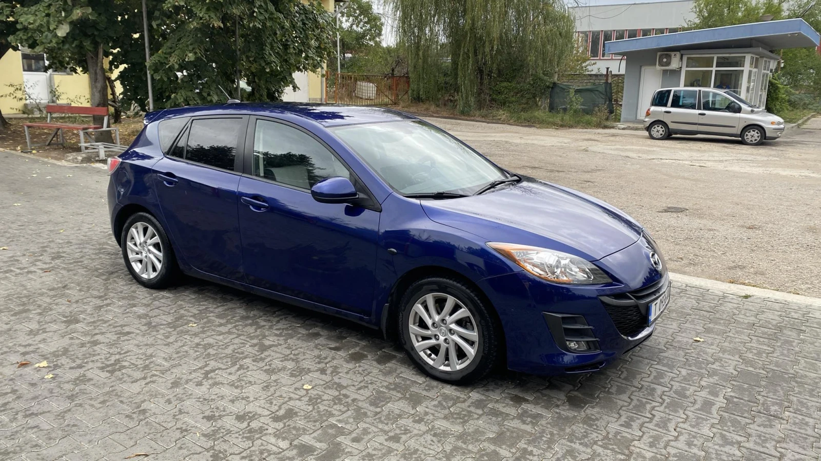 Mazda 3 2.2 MZR-CD - изображение 2