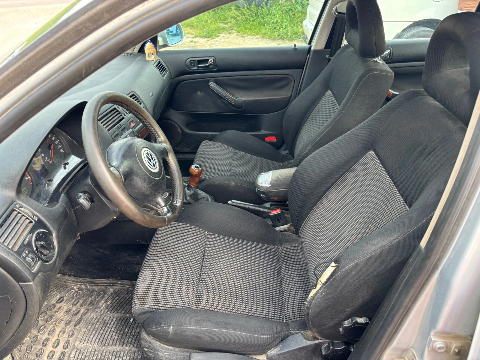 VW Bora 1.6 101кс - изображение 8