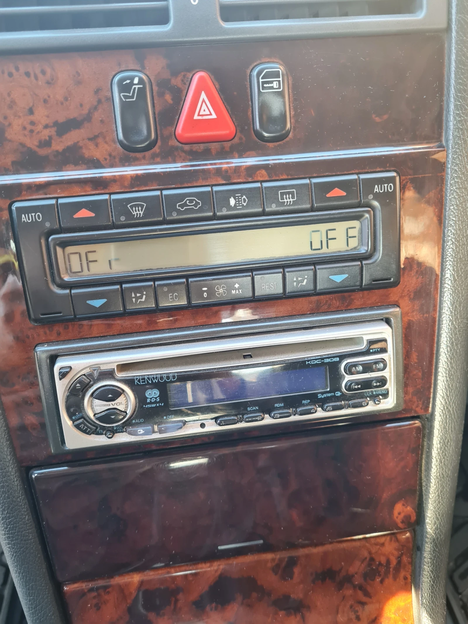 Mercedes-Benz E 220 2.2 elegant | Mobile.bg � ����������� 11