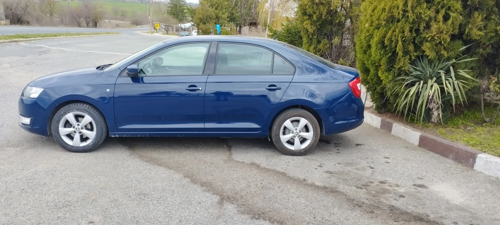 Skoda Rapid 1.2 MPI + BRC газ, снимка 3 - Автомобили и джипове - 53401401