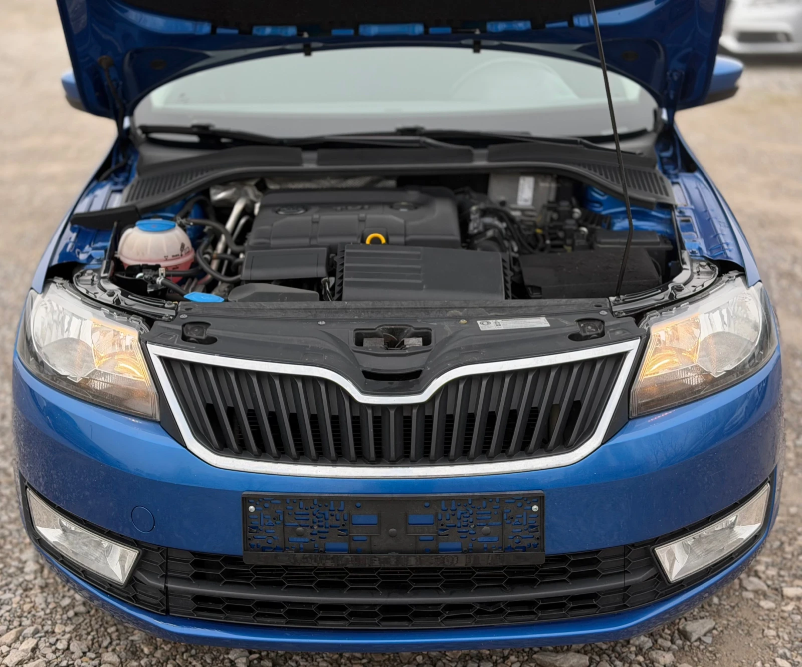 Skoda Rapid 1.4TDi 90�.� * DSG* * �����������*  | Mobile.bg � ����������� 17