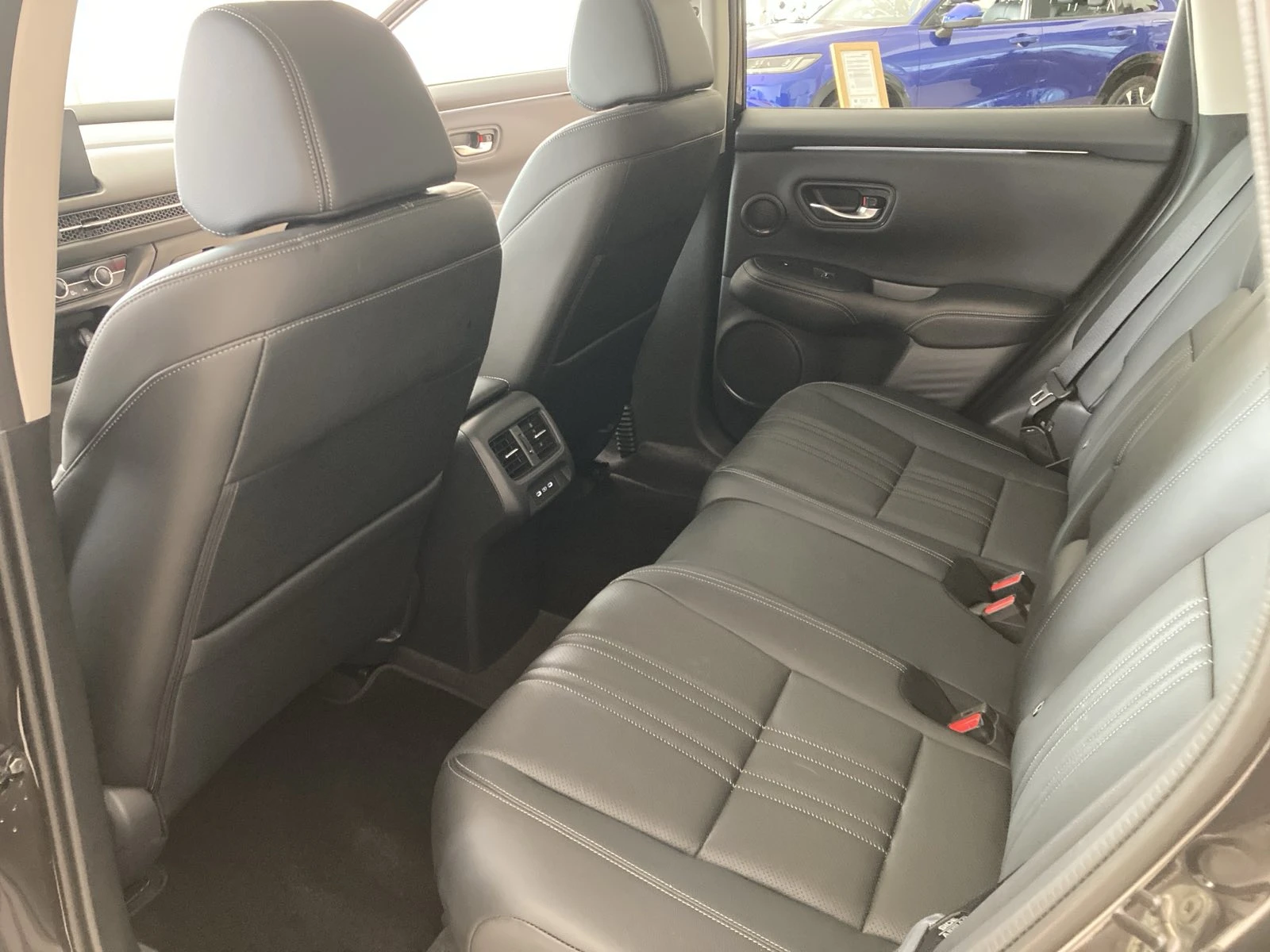 Honda ZR-V 2.0 i-MMD Hybrid e:FHEV Advance, снимка 15 - Автомобили и джипове - 53876263