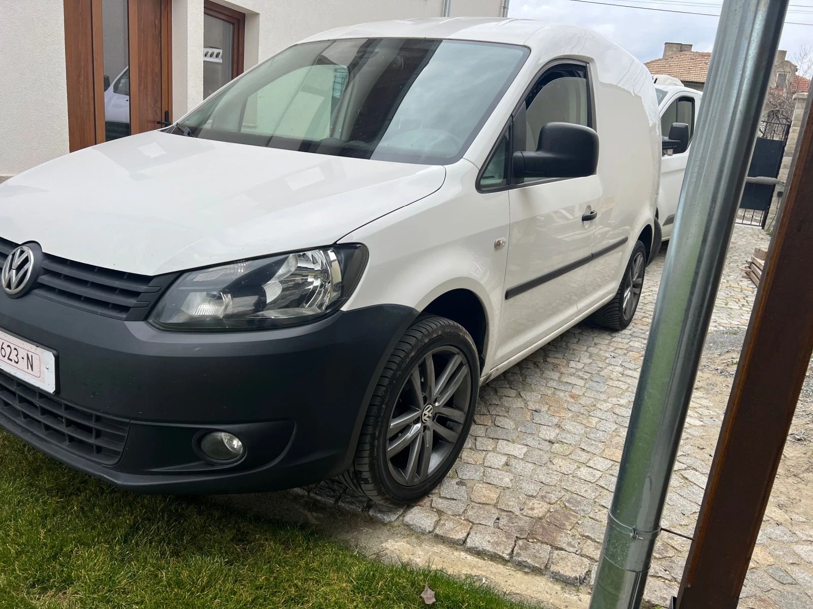 VW Caddy, снимка 2 - Автомобили и джипове - 53947546